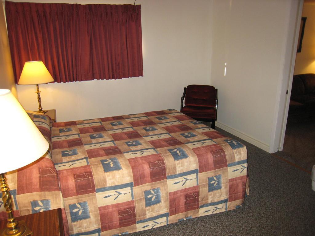 Downtowner Motor Inn Creston Zimmer foto