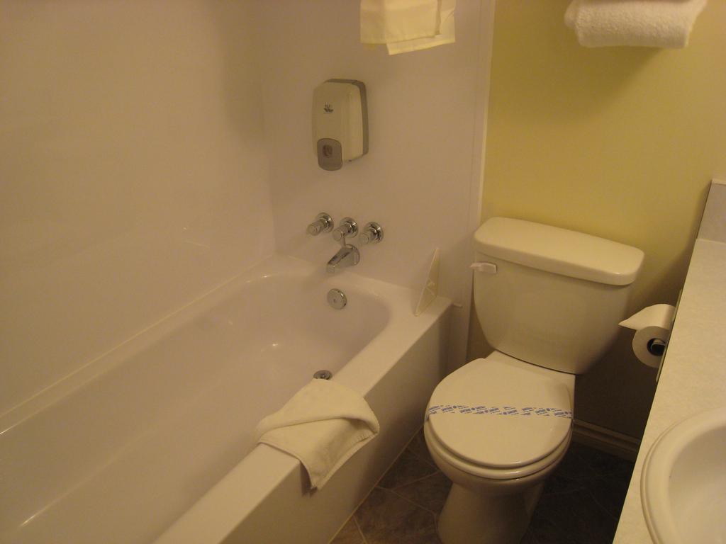 Downtowner Motor Inn Creston Zimmer foto