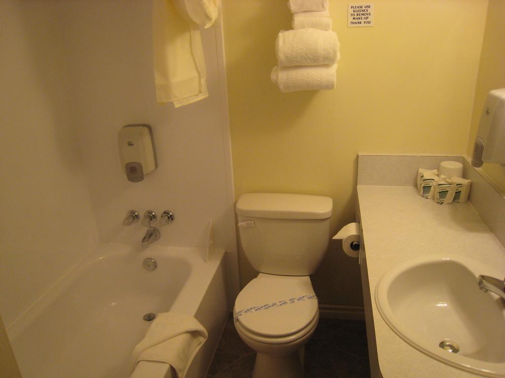 Downtowner Motor Inn Creston Zimmer foto