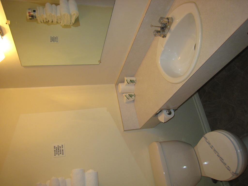 Downtowner Motor Inn Creston Zimmer foto