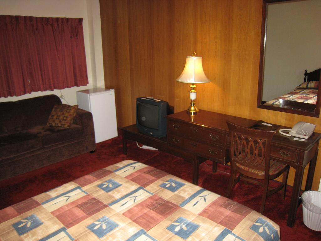 Downtowner Motor Inn Creston Zimmer foto